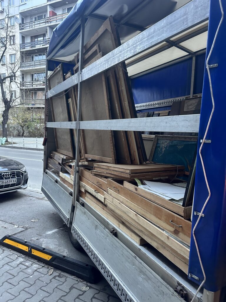 viber image 2023 12 11 15 19 22 824 Транспортни услуги - бус